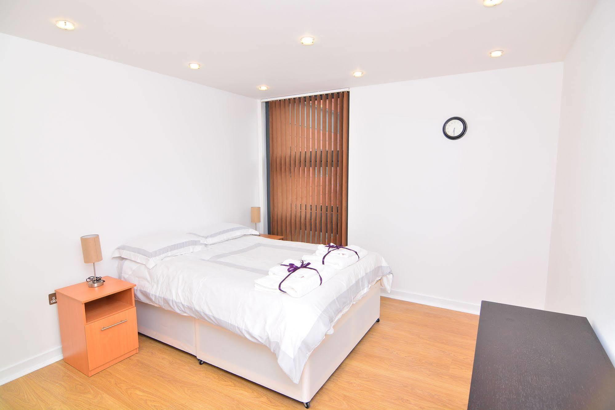 Apartment Wharf - Canary South London Eksteriør bilde