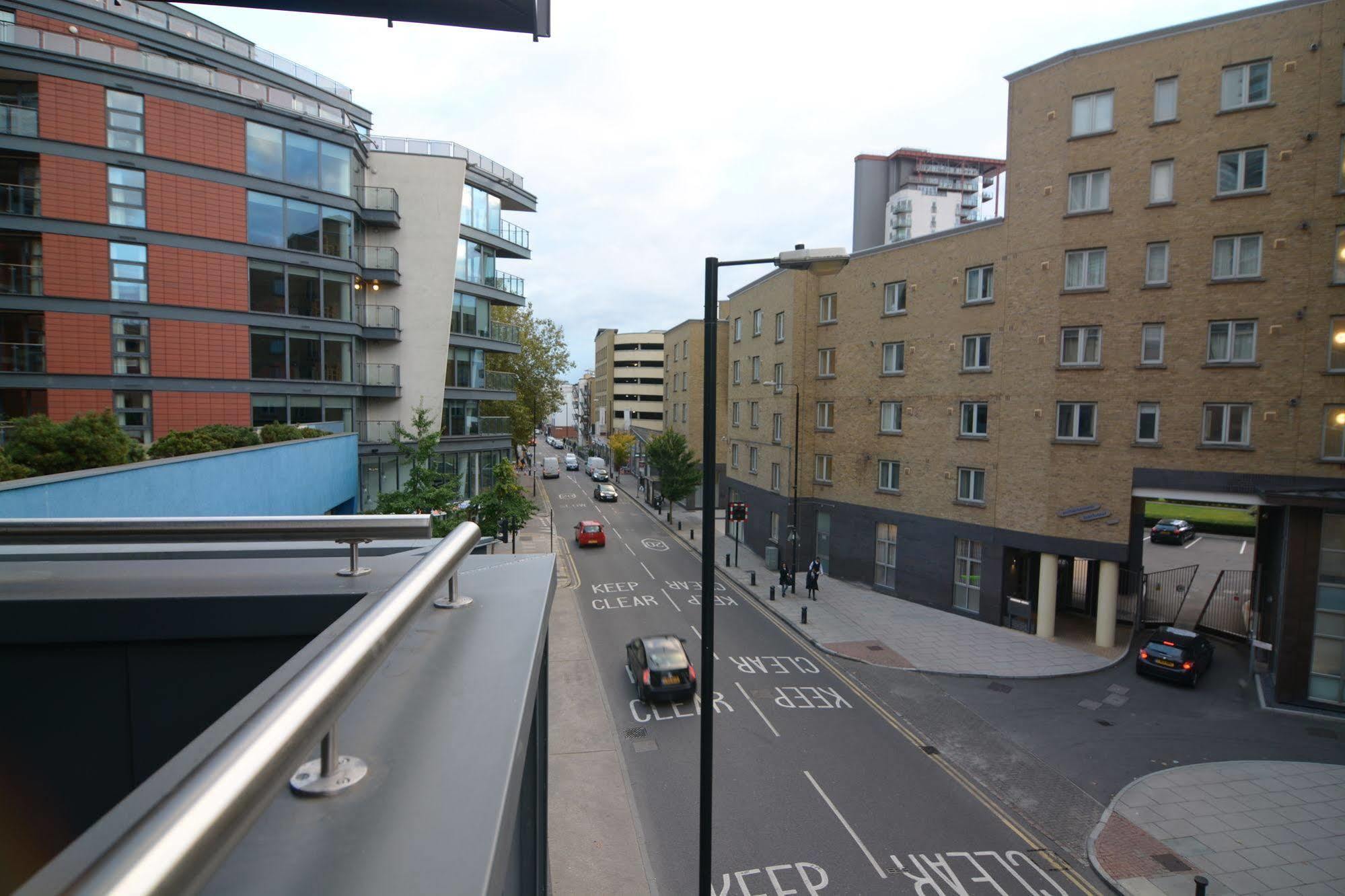 Apartment Wharf - Canary South London Eksteriør bilde